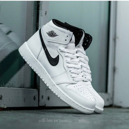 Jordan 1 Essentials [40% Off]