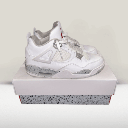 Air Jordan 4 Retro GS ‘White Oreo’ [New] - ShoeResidenceAir Jordan 4 Retro GS ‘White Oreo’ [New]Balenciaga Track Low36adidas alb alexander mcqueenAdidas Alb McQueenadidas alb mcuqeen3