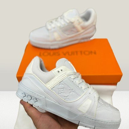 Louis Vuitton Romania White Monogram [NOU] - ShoeResidencewhite color Louis Vuitton Romania shoesLouis Vuitton40adidasi albi louis vuittonadidasi albi lvadidasi de designer10