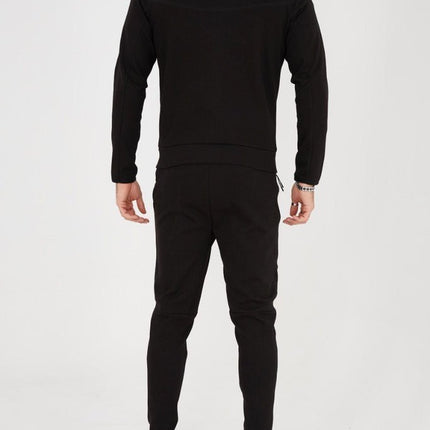 Tech Fleece Negru Model - 2024 [Full - Set] - ShoeResidenceVedere din spate a modelului Tech Fleece negruNike TechSBlack Hanorac Nike TechBlack Hanorac Pantalon FleeceBlack Hanorac Pantalon Tech8