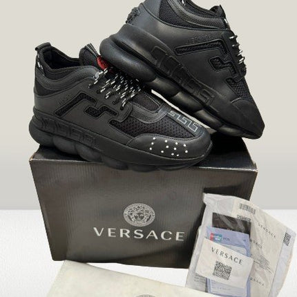 Versace Chain Reaction NEGRU [FULL - BOX] - ShoeResidenceVersace Chain Reaction NEGRU, Versace ADIDASI, Versace Pantof, Versace PANTOFI, Unisex, Adulti, Barbati, Dama, Copii, adidasi versace, adidasi versace chain reacton negru, adidasi versace barbati, versace romania, PANTOF VERSACE, PANTOFI VERSACE, PANTOFI VERSACE NEGRU, SNEAKER VERSACE, VERSACE CHAIN REACTION BLACK, VERSACE CHAIN REACTION PANTOF, VERSACE NEGRU, ADIDASI VERSACE NEGRU, ADIDASI VERSACE IEFTINIVersace36