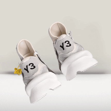 Yeezy Y3 White [NOU] - ShoeResidenceYeezy White Shoes heel view with Y3 nameSneaker36absorbție șoc Y3 Whiteaccesorii matching albeADIDAS YEEZY BOOST5